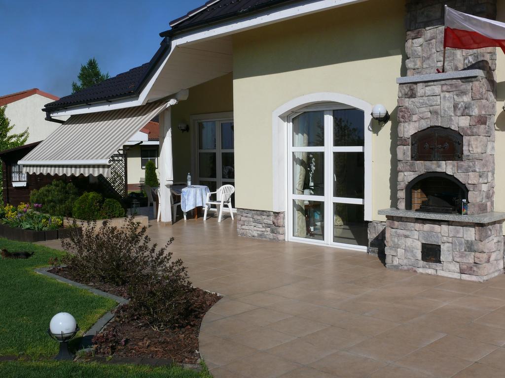 B&B Kamelia Komorniki  Dış mekan fotoğraf