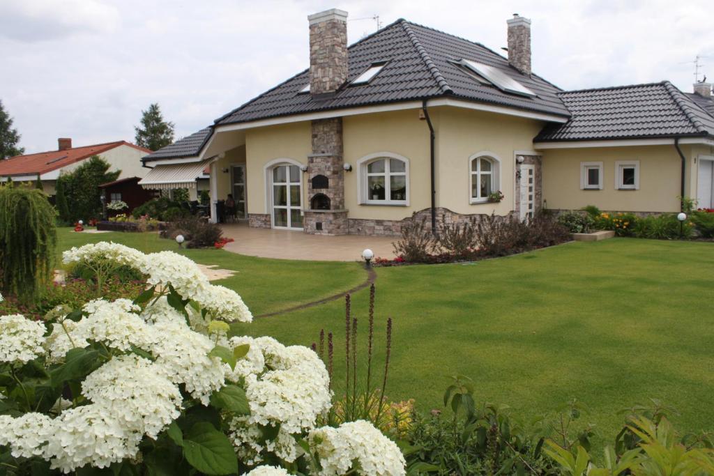 B&B Kamelia Komorniki  Dış mekan fotoğraf